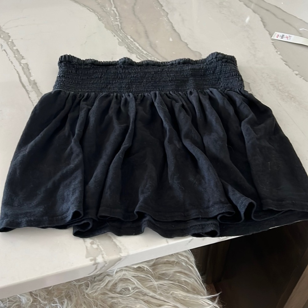 Black skirt